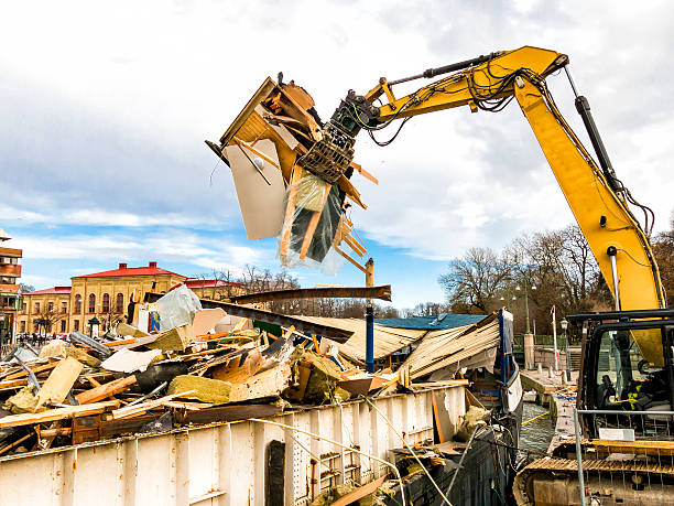 Best Affordable Junk Removal Services  in Hoisington, KS